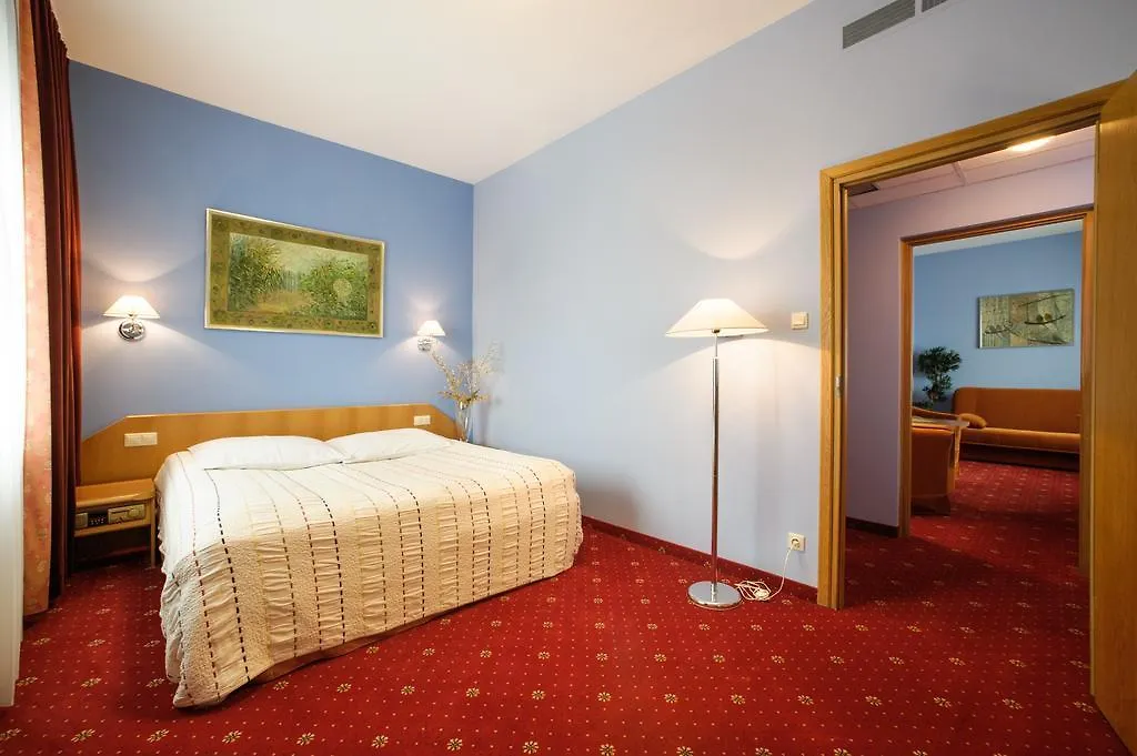 קרקוב Hotel Orient